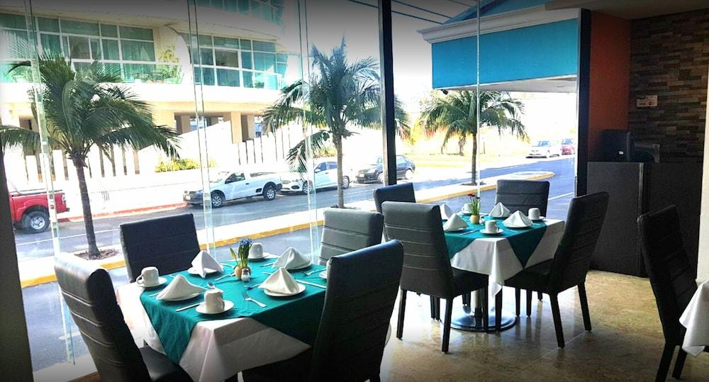 Hotel Oliba Boca Del Rio エクステリア 写真